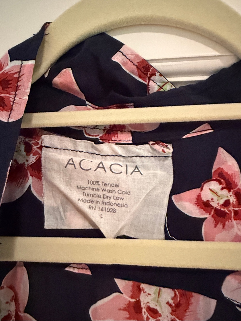 ACACIA Mombasa top in isle - Picture 3 of 3